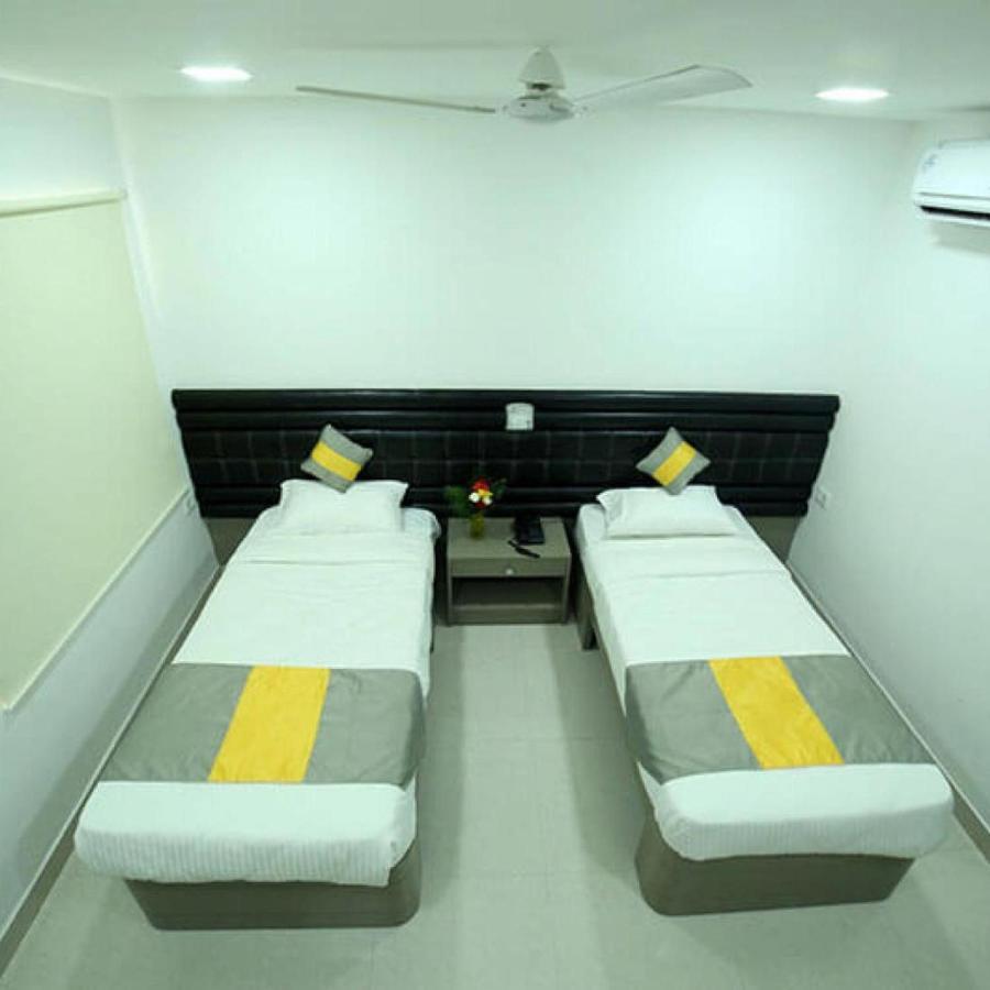 La Riviera Suites Madhapur حيدر أباد المظهر الخارجي الصورة