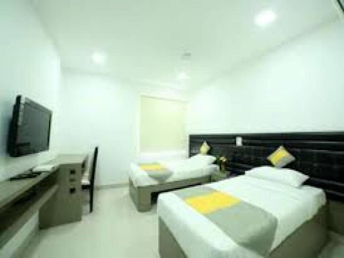 La Riviera Suites Madhapur حيدر أباد المظهر الخارجي الصورة