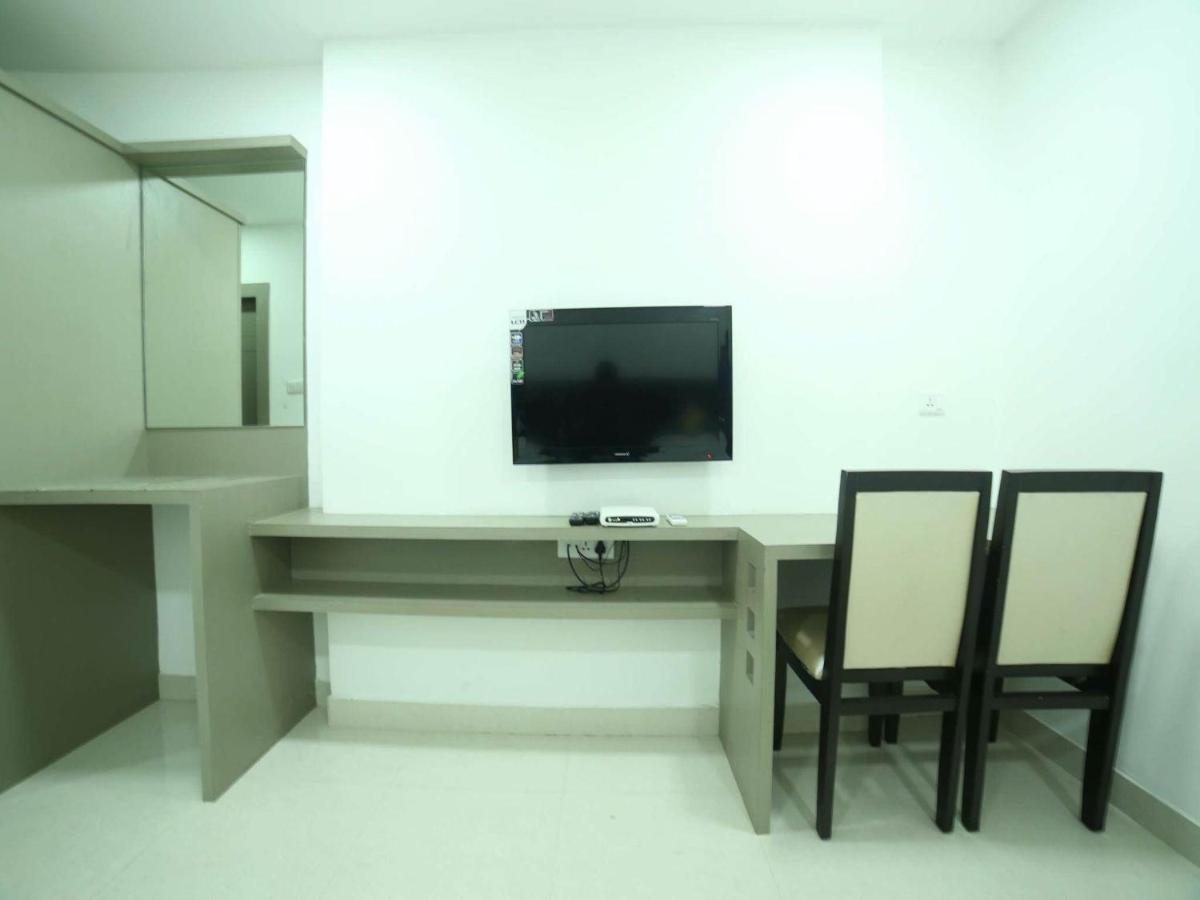 La Riviera Suites Madhapur حيدر أباد المظهر الخارجي الصورة